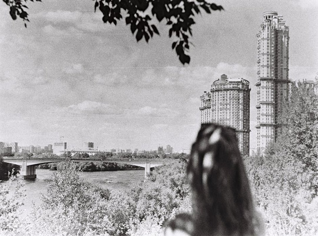 The Feeling Behind the Frame: Why This Style Captivates Us